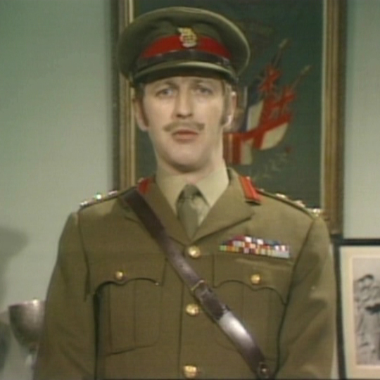 Fil:Monty Python Colonel.jpg