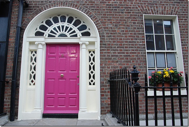 Fil:Pink door.jpg