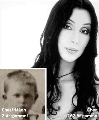 I Chers familiealbum ser man tydeligt, at Cher må have ændret udseende i løbet af sin levetid.