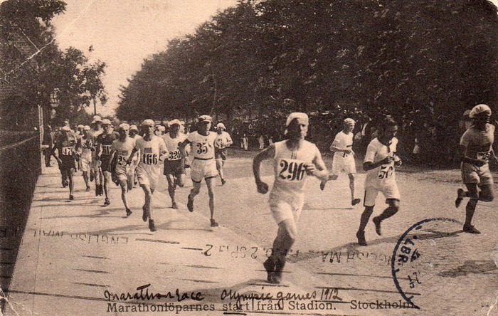 Fil:Runners-in-the-Stockholm-Olympics-1912.jpeg
