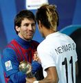Neymar og Messi i høflig diskussion om hvem der er verdens bedste "Du er den bedste". "Nej, du er den bedste". "Nej, du er"..