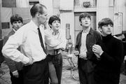 George Martin kunne ikke presse en tilståelse ud af nogen af dem, men vi hælder mest til, at Paul McCartney har slået én
