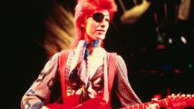 David Bowie i sin glamperiode - nu er klap nr. 2 også gået ned